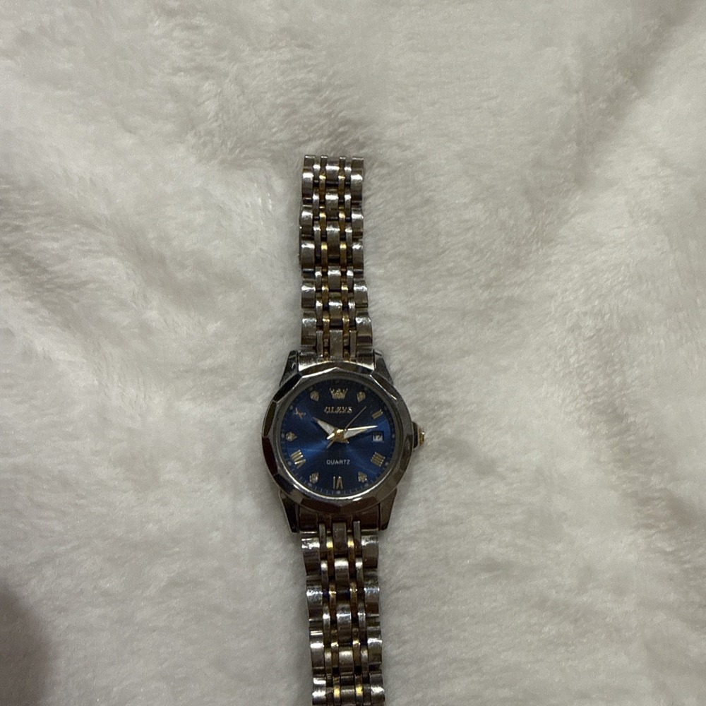 OLEVS Quartz Women's Wristwatch Blue Dial Day/Date Gold Silver Metal Bracelet